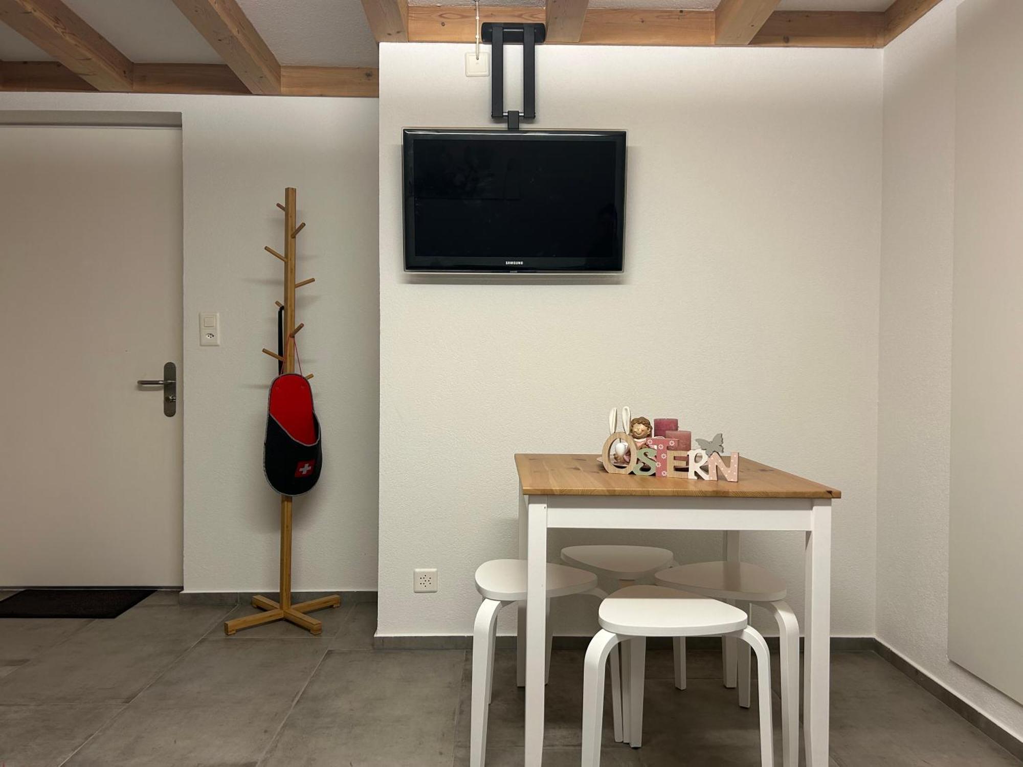 Wohnung Am Postweg Netstal Bagian luar foto